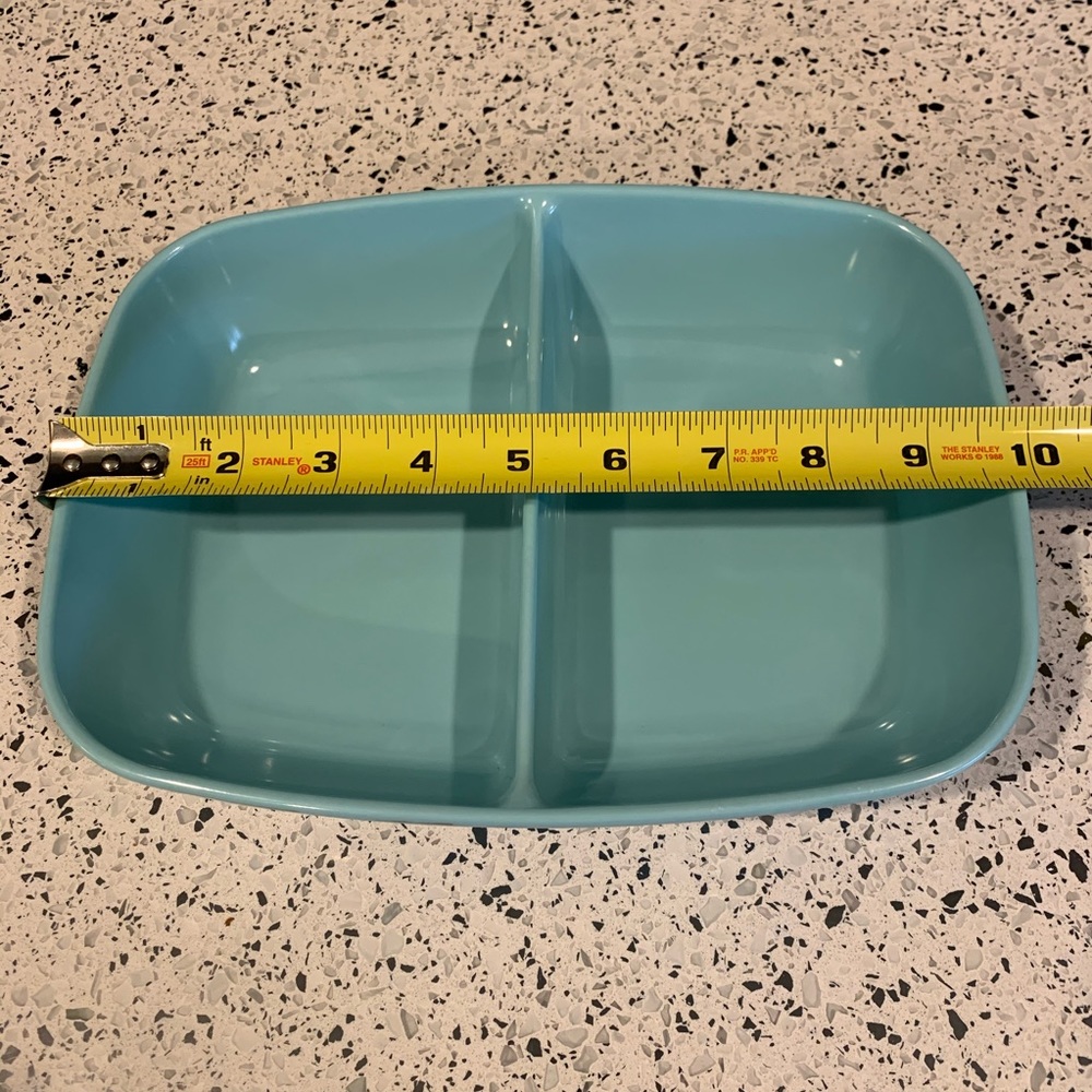 Divided serving bowl